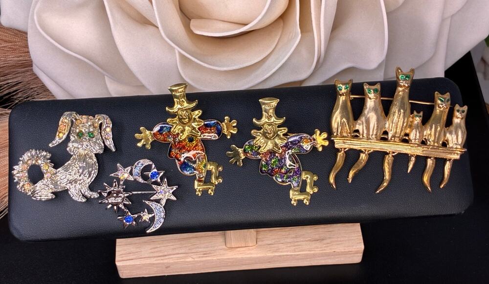 Whimsical Novelty Brooch Lot Clowns Cats Dog Moon Stars 5 Pc